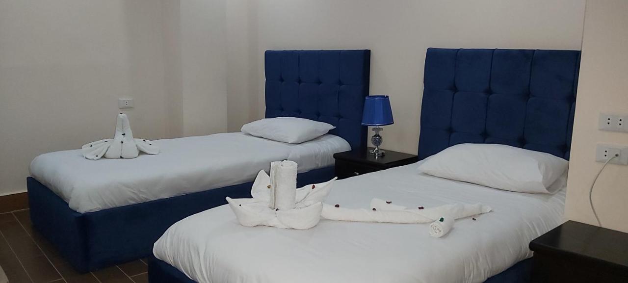 Golden Pyramids View Guest House Kafret el-Gabal Eksteriør billede