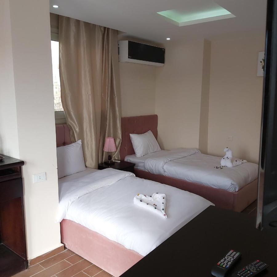 Golden Pyramids View Guest House Kafret el-Gabal Eksteriør billede