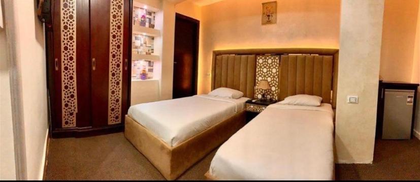 Golden Pyramids View Guest House Kafret el-Gabal Eksteriør billede